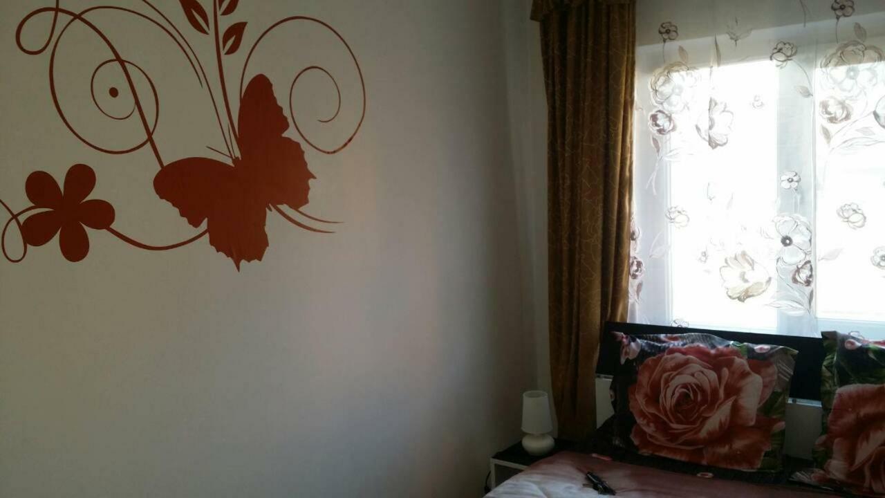 Honey Rooms Hunedoara Exterior foto